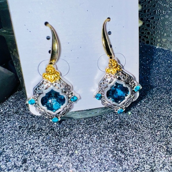 New Palace Blue Crystal Gold/Silver Tone Alloy Dangle Earrings Vintage Style - Picture 7 of 16